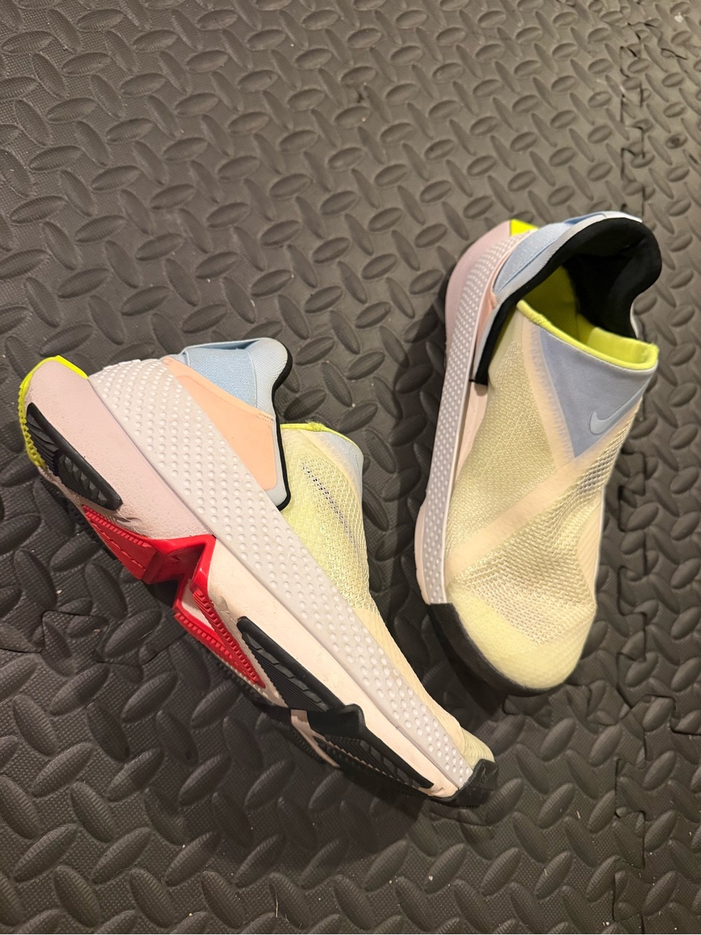 Nike Women’s Slip-On Flyease slip on sneaker size 6